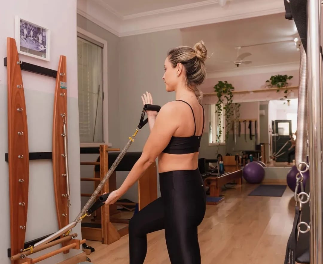 Parede de molas do estúdio Ponto Pilates no bairro Carmo, Belo Horizonte